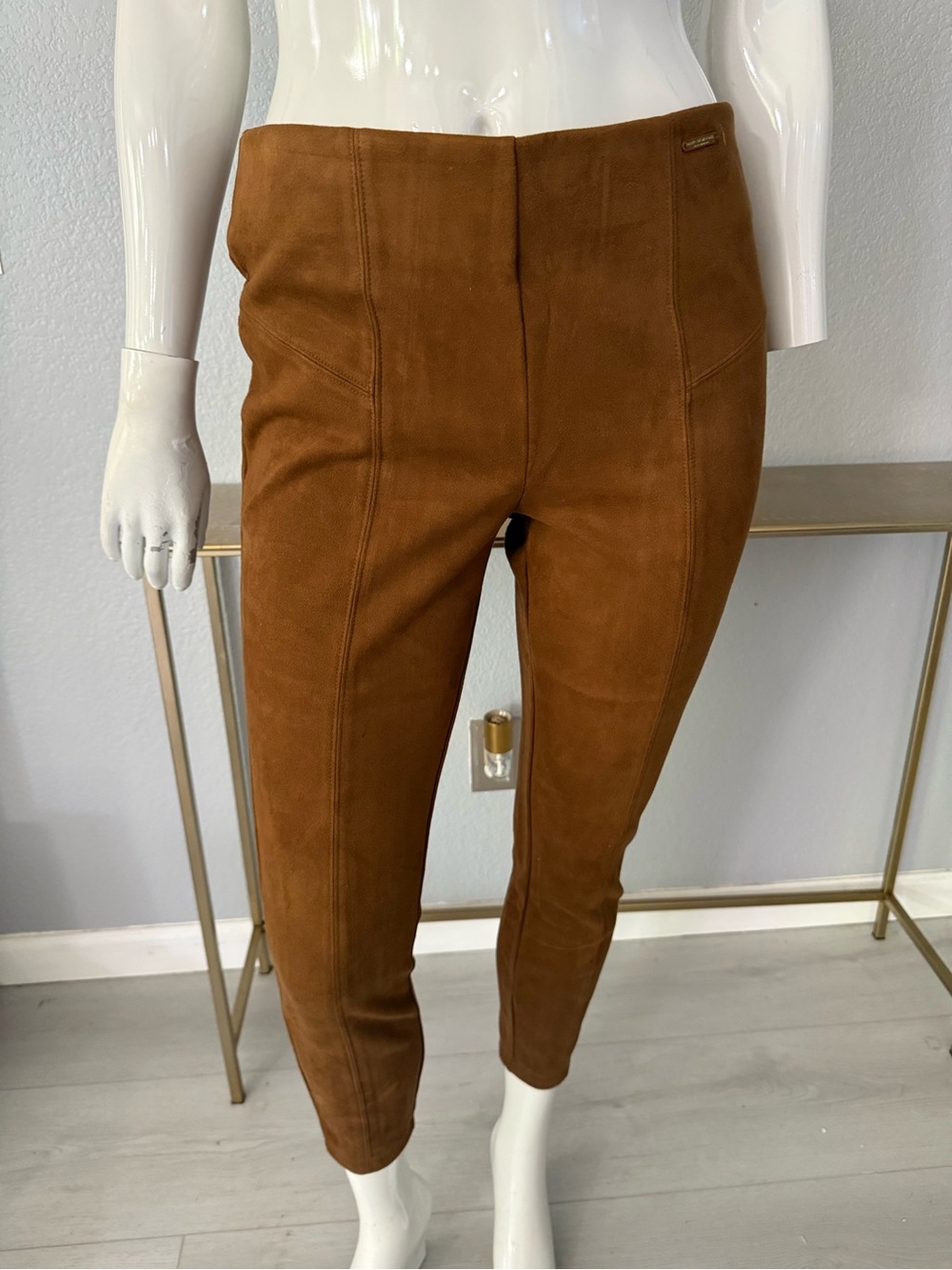 Marc New York Suede-Look Cropped Pants in Cognac
